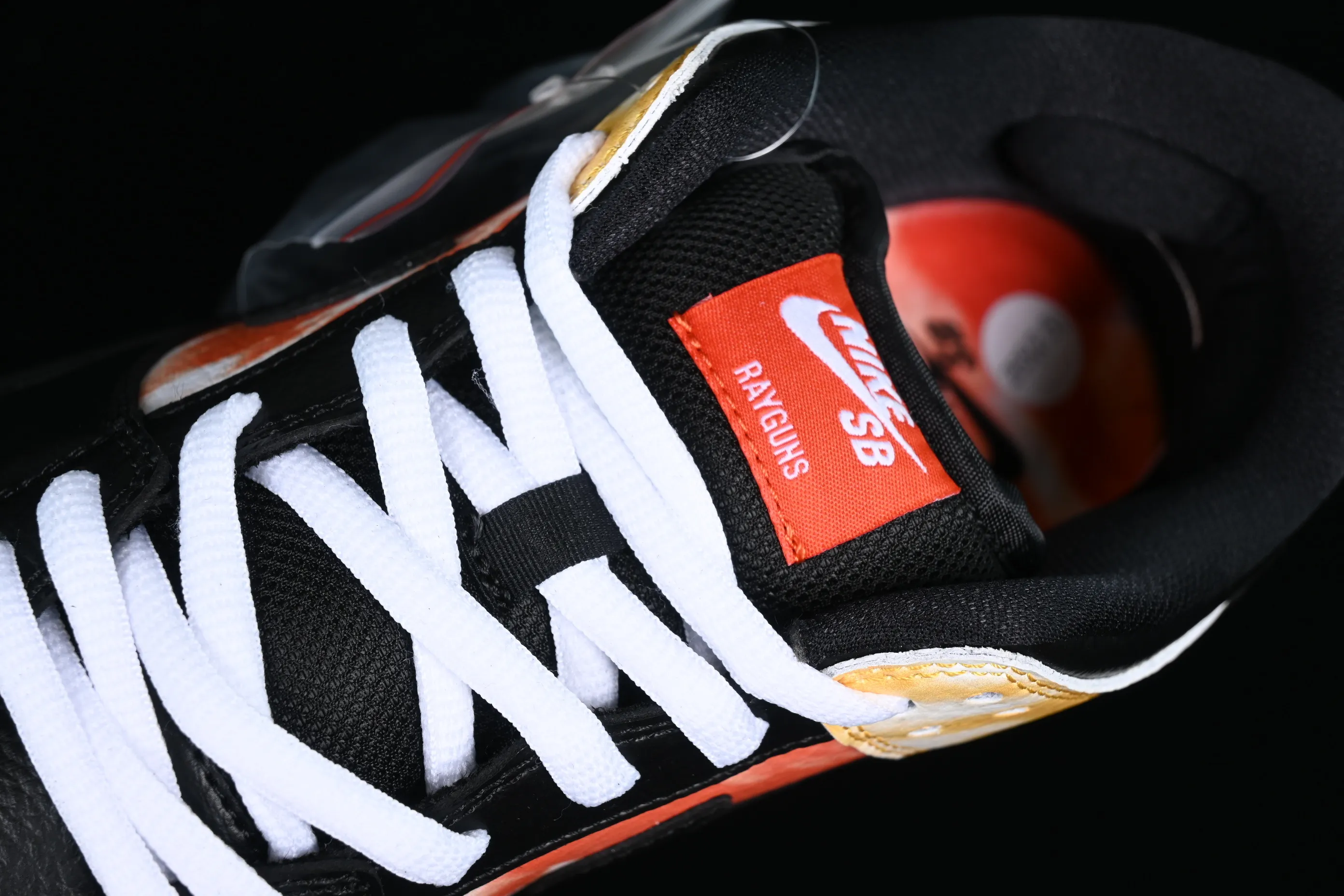 All categories Nk SB Dunk series Nk SB Dunk Low low-top sneakers Nk SB Dunk Low "Raygun" alien embroidery SB smashed backboard fashion casual sneakers BQ6832-001